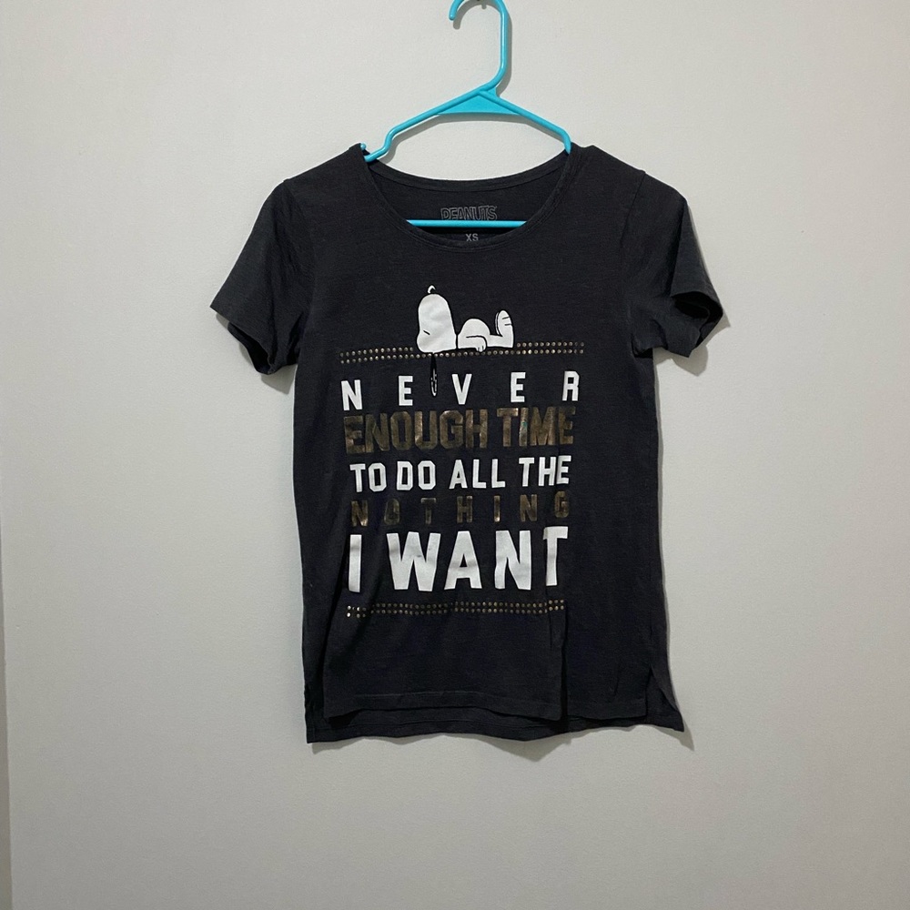 Womens extra small snoopy shirt with paint on it